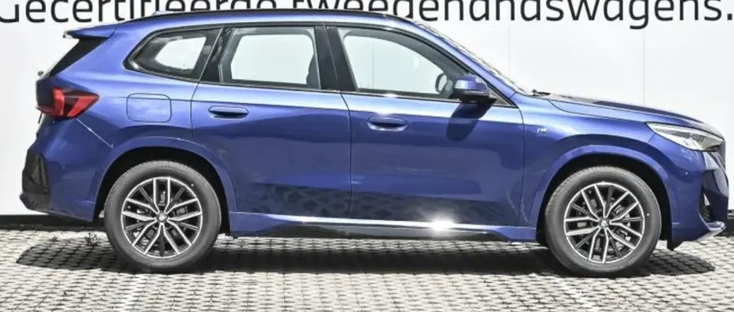 بي أم دبليو X1 2025